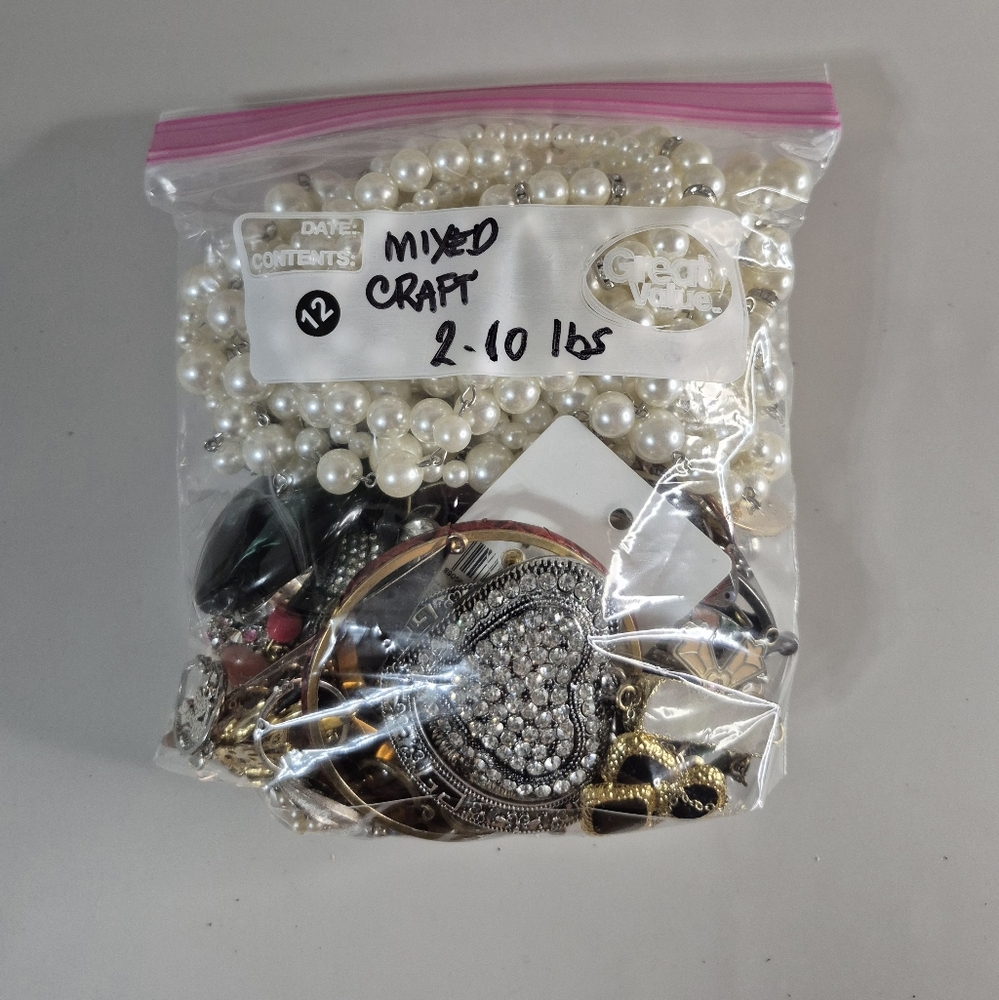 MIXED CRAFT (FEW WEARABLE) #12